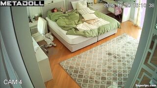 Red-haired teenage girl plays with her wet pussy under the blanket