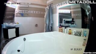 Different girls peeing and taking bathroom by turns