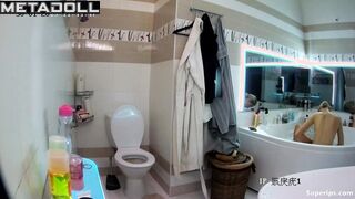 Different girls peeing and taking bathroom by turns