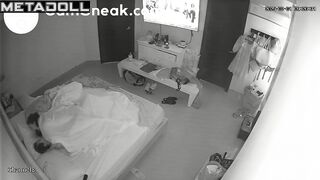 He drank water for a long time after hot sex with his wife