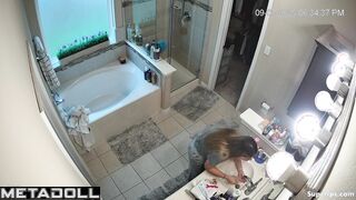 This couple's morning started like this (bathroom porn)