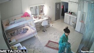 Brunette with hairy pussy doesn't suspect that she is being watched