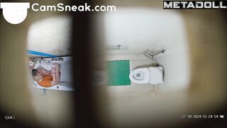 Chubby blonde masturbating in an empty bathtub, look