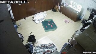 Imagine these asian ladies live all live together in one room