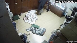 Imagine these asian ladies live all live together in one room