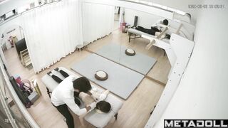 Young doctor helps her get back on her feet, public video