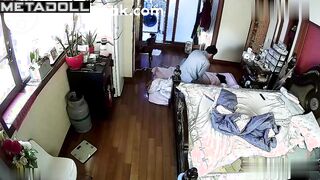 They decided to spend the whole day in bed (asian couple)