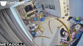 Perfect blowjob from his wife / living room hidden cam