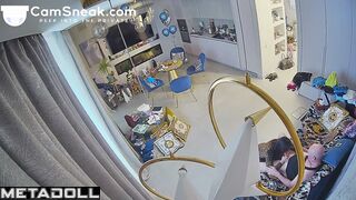 Perfect blowjob from his wife / living room hidden cam