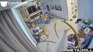 Perfect blowjob from his wife / living room hidden cam