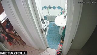 Brunette just decided to take a shower and many people were watching her