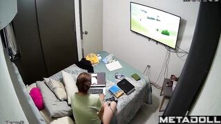 Strangers watched her until they got tired of it - spy cam