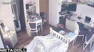 Clicking phone in bed is her new passion, look now