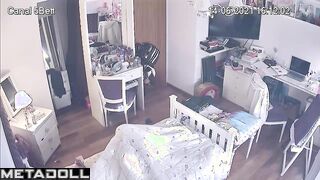 Clicking phone in bed is her new passion, look now