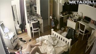 Chubby lady is about to cum / bedroom hidden camera