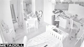 Mother almost caught her masturbating, oops / spy cam