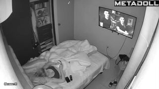 Masturbation inspires her wet pussy - bedroom camera