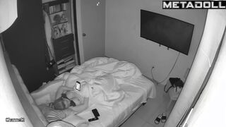 Masturbation inspires her wet pussy - bedroom camera