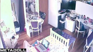 She turned on her laptop to play and then decided to masturbate