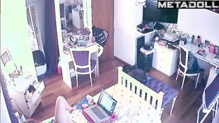 She turned on her laptop to play and then decided to masturbate
