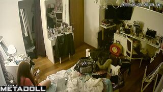 Redhead babe sat on the floor and started to masturbate
