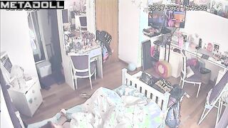 Everyone knows that she masturbates without sex toys