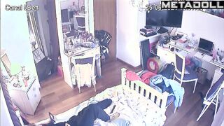 Babe locked herself in her room to have some solo fun