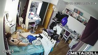 Babe likes to caress her clit and look at herself in the mirror
