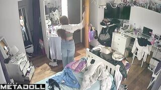 This lady will never guess about the hidden device