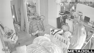 Babe likes that she doesn't need a guy to cum, solo