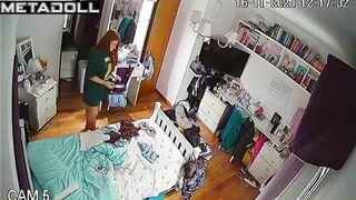 The whole school follows her naked and big ass, oops