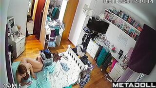 The whole school follows her naked and big ass, oops