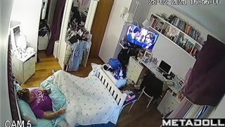 Redhead babe wants to do it non-stop / hidden camera