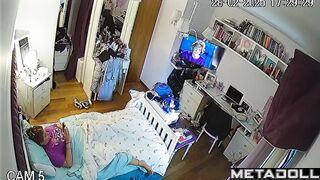 Redhead babe wants to do it non-stop / hidden camera
