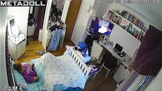 Redhead babe wants to do it non-stop / hidden camera