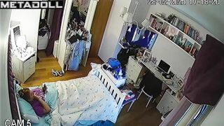 Redhead babe wants to do it non-stop / hidden camera
