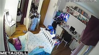 Redhead babe wants to do it non-stop / hidden camera