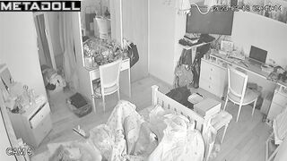 She likes to do nothing on weekends, home solo video
