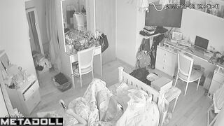 She likes to do nothing on weekends, home solo video