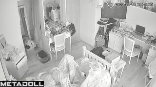 She likes to do nothing on weekends, home solo video
