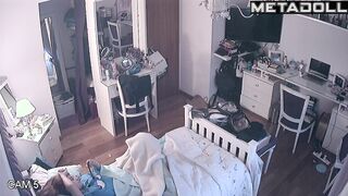 All she cares about now is cumming hot - solo video