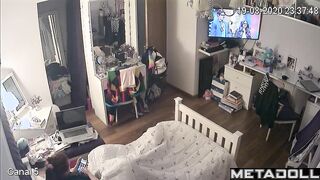 Oh, how hot it is under her blanket (solo bedroom video)