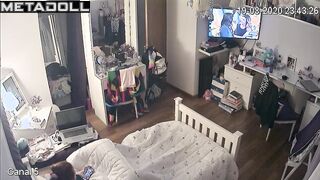 Oh, how hot it is under her blanket (solo bedroom video)
