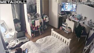 Oh, how hot it is under her blanket (solo bedroom video)