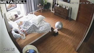Brunette likes to rub her pussy against a soft pillow