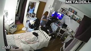 People like to watch her when she gets dressed (solo)