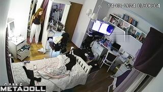 People like to watch her when she gets dressed (solo)