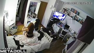 People like to watch her when she gets dressed (solo)