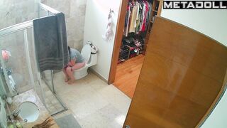 After visiting the toilet, she looked at herself in the mirror