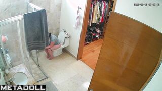 After visiting the toilet, she looked at herself in the mirror